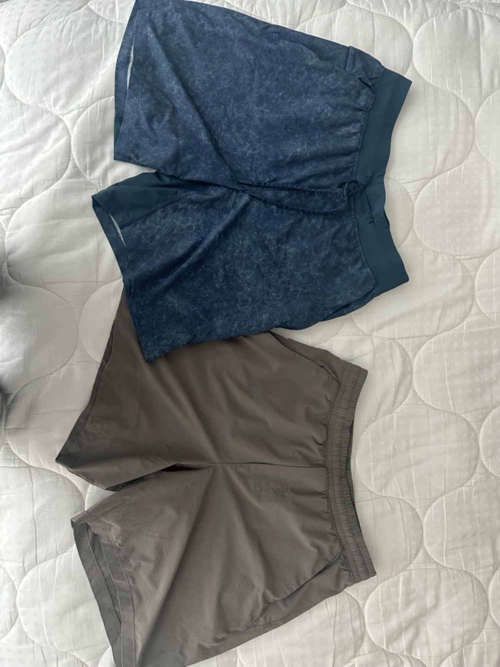 Men’s Lululemon Athletic Shorts - Comfortable Everyday Fit